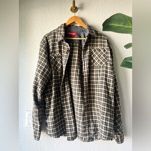 Wrangler Plaid flannel fall camping button down shirt in Brown and Cream , Sz XL